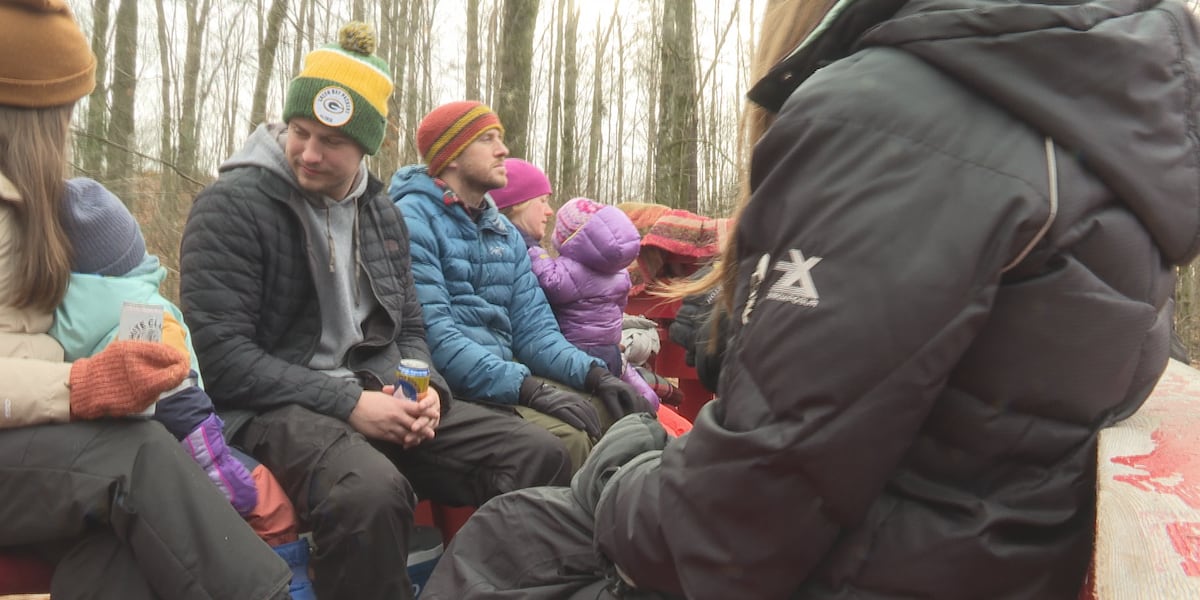 Sleigh rides turn into wagon rides amid no snow [Video]