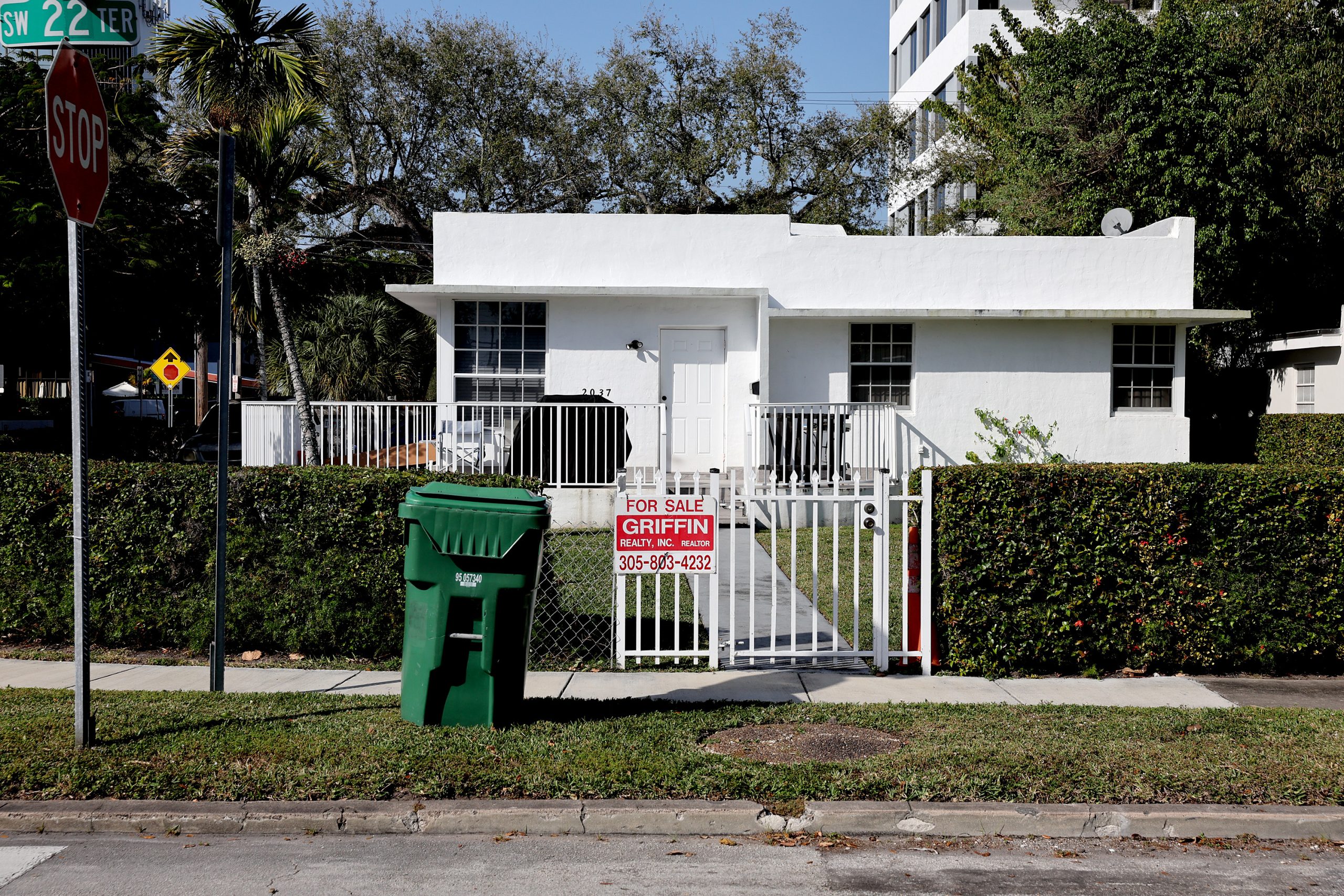 Florida Housing Market Faces 2025 Struggles [Video]