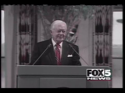 FOX 5 Archives: Jimmy Carter wins Nobel Peace Prize in 2002 [Video]