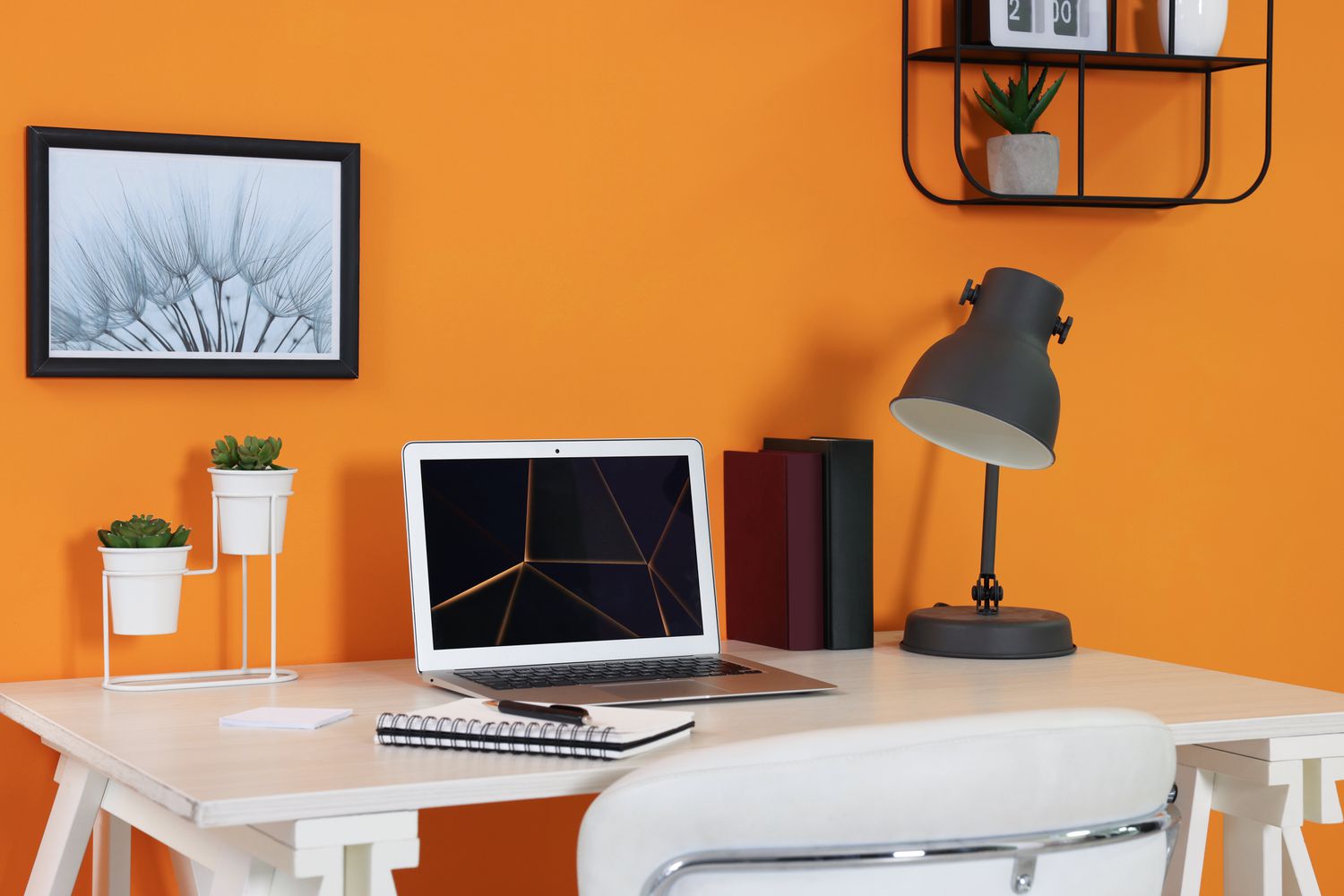 6 Paint Colors You Should Never Use in Your Home Office [Video]