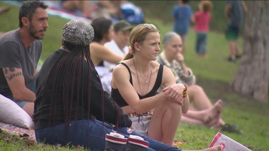 ‘Polar Bear Plunge’ participants prepare to jump into Barton Springs Pool [Video]