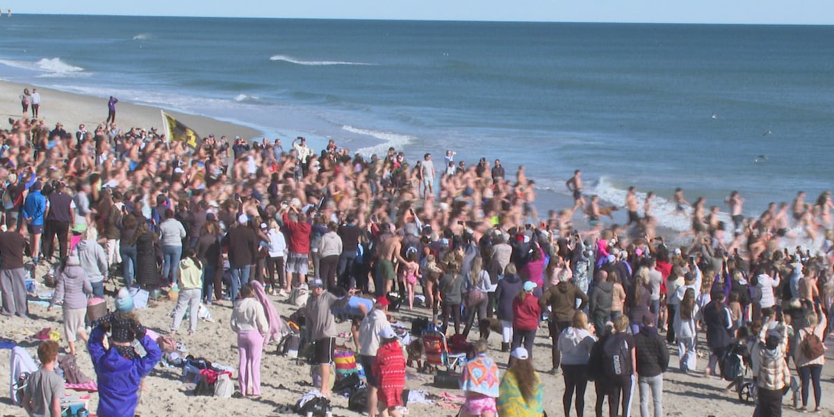 10th Annual Wrightsville Plunge takes place on New Years Day [Video]