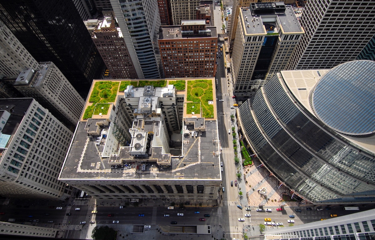 All Chicago City Buildings Now Run on Renewable Energy [Video]