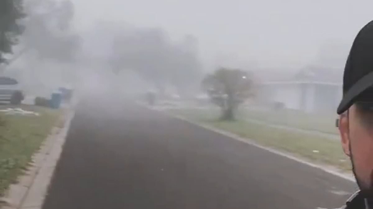 Mystery as thick fog sweeps the US with reports of ‘burning chemical smell’ in the air [Video]