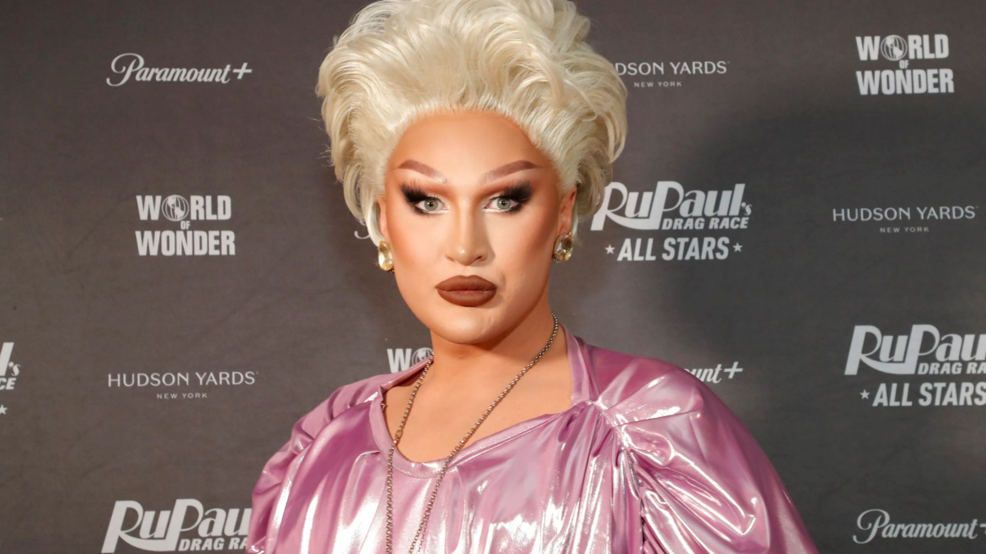 James Lee Williams dead: drag queen The Vivienne who won RuPauls Drag Race UK & starred on Dancing on Ice dies age 32 [Video]