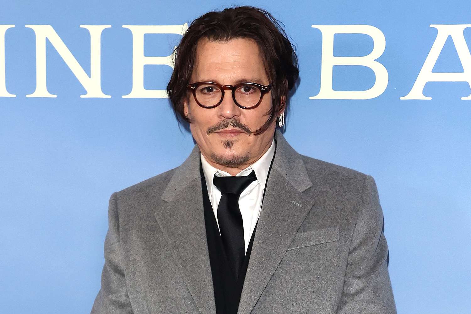 Johnny Depp Warns Fans About Scammers Using A.I. to Impersonate Him Asking for Money [Video]