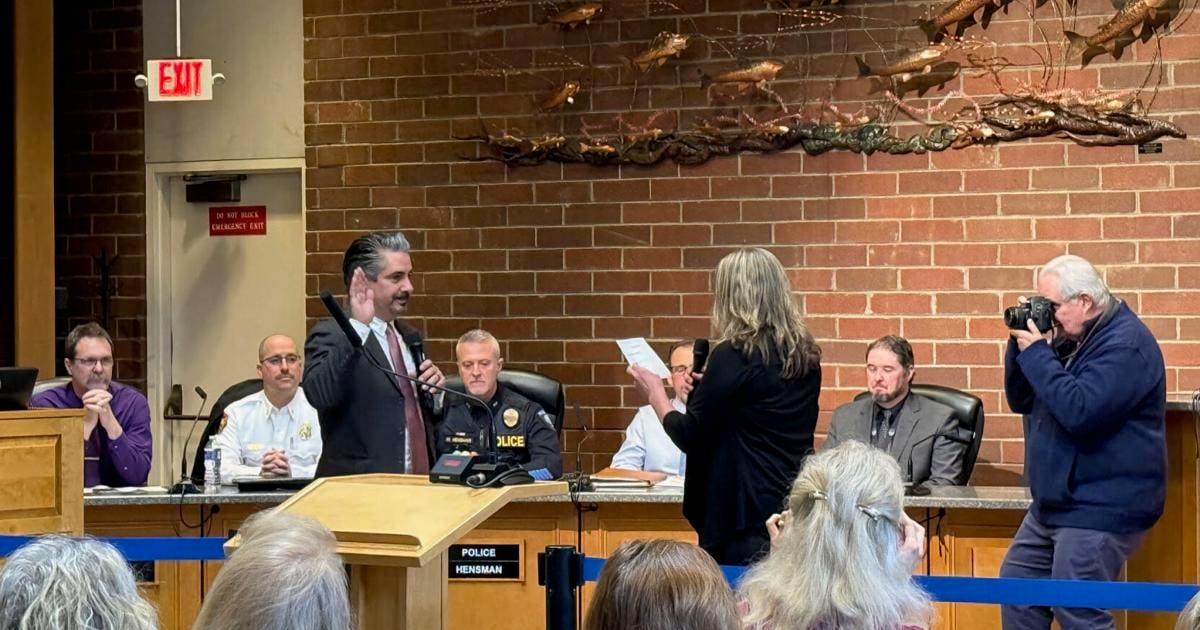 Grants Pass swears in new mayor, four councilors | Top Stories [Video]