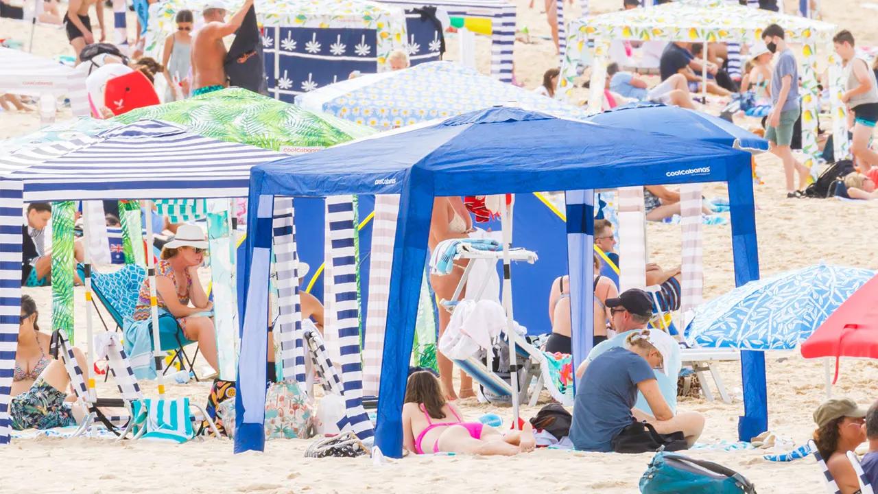 Debate over using beach cabanas at popular travel destination prompts prime minister to weigh in [Video]