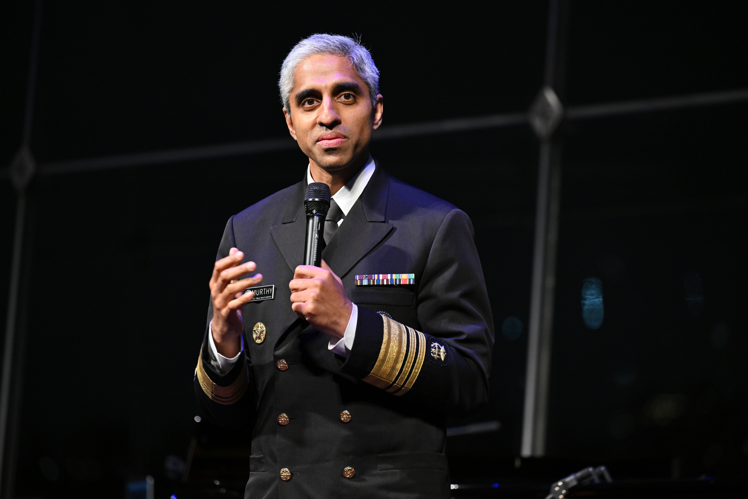 Outgoing Surgeon General Warns of 