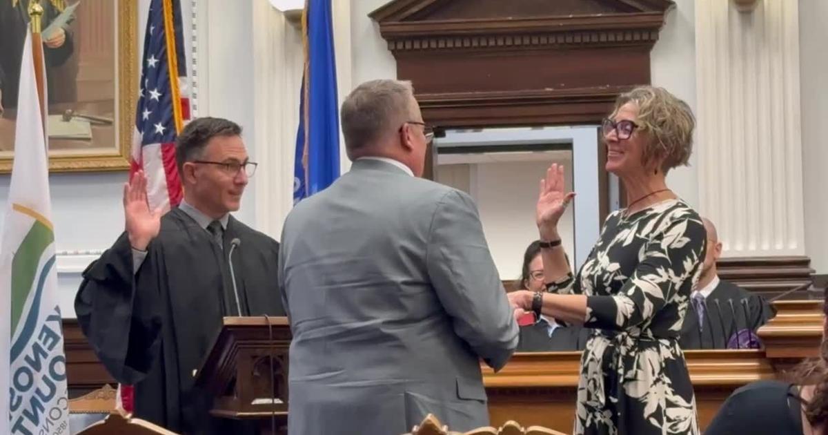 Kenosha County Register of Deeds Jennifer Mack is sworn in [Video]