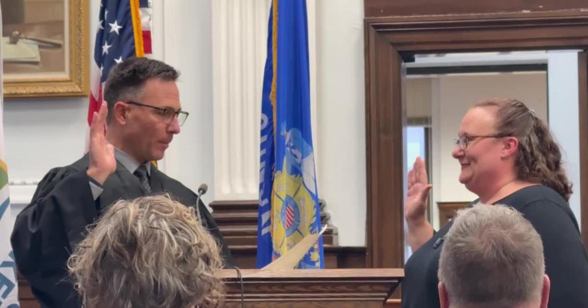 Kenosha County Treasurer Teri Jacobson is sworn in [Video]