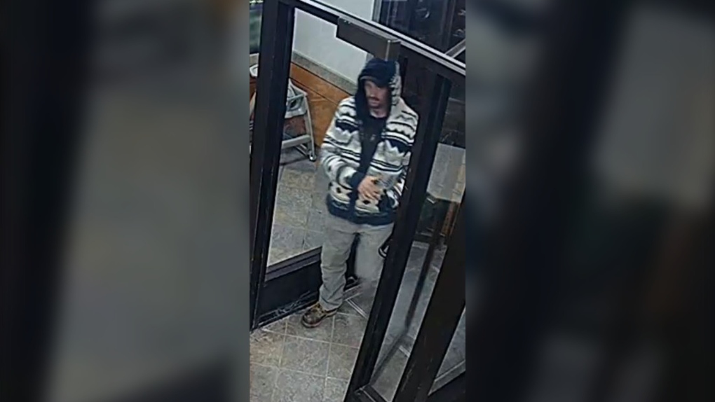 Suspect sought by Lethbridge police in relation to Wednesday night robbery [Video]