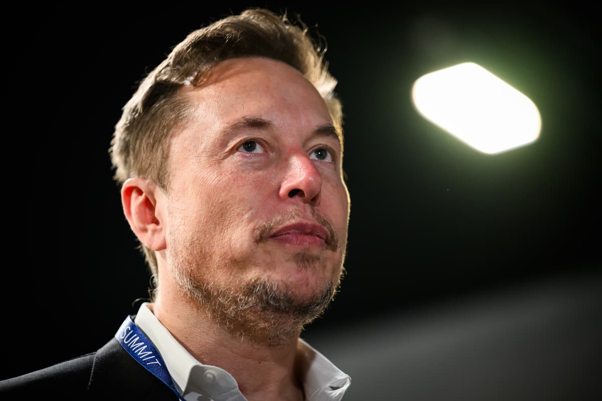 UK officials ‘monitoring’ Elon Musk’s social media as ‘possible security risk’ [Video]