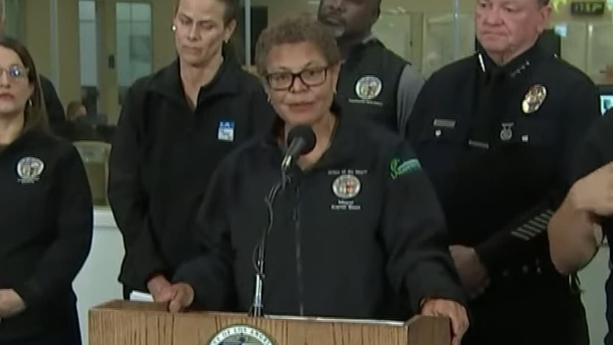 LA mayor Karen Bass breaks silence on growing calls for her to resign over shocking fire mismanagement [Video]