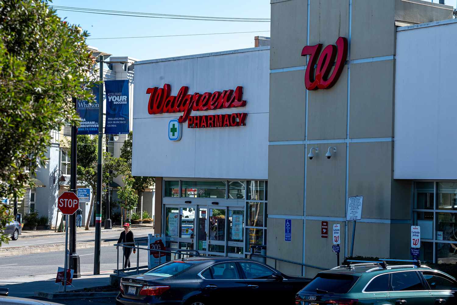 Walgreens Stock Jumps as Sales Grow, Adjusted Earnings Surpass Estimates [Video]