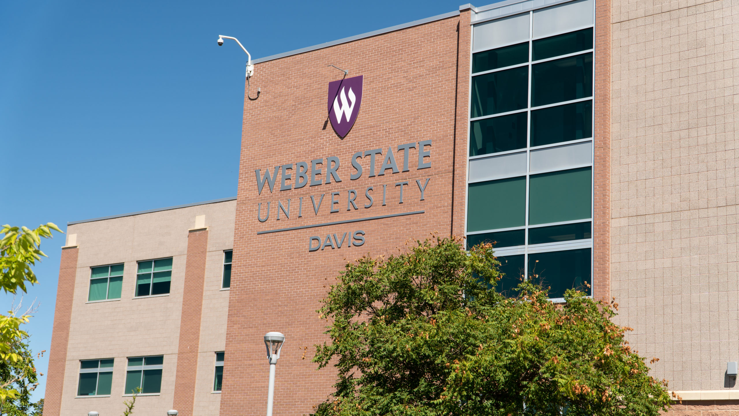 Weber State University working to give students free textbooks [Video]