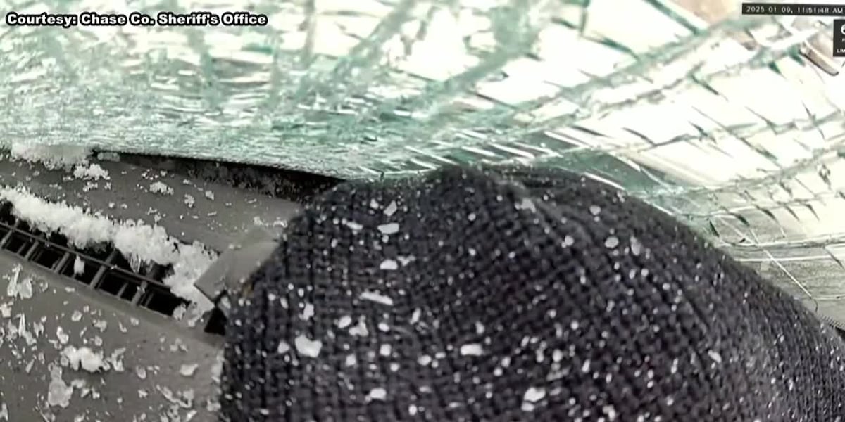 Drivers windshield smashed by flying ice chunk on Kansas highway [Video]