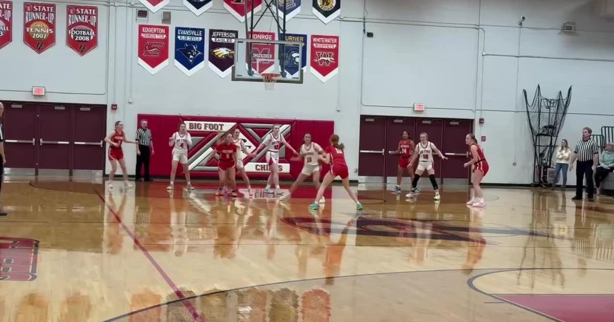 Mya Gonzalez hits a 3-pointer vs. Whitewater [Video]