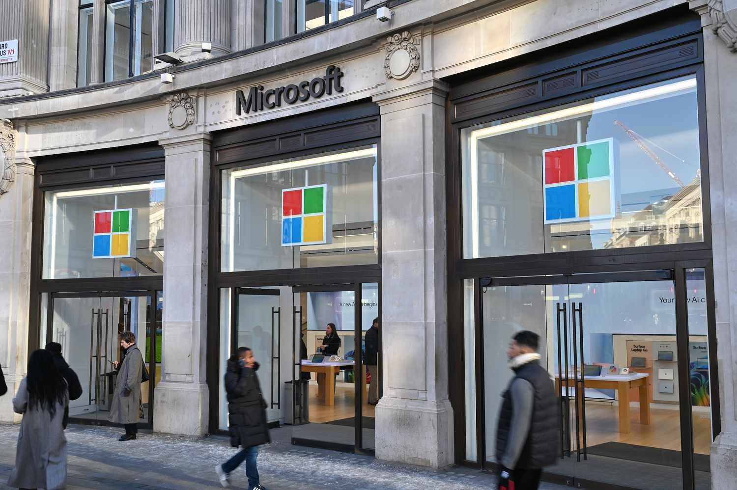 New Microsoft Program Gives Quantum Stocks Reprieve From Recent Losses [Video]