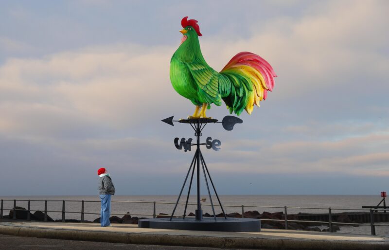 The UKs biggest weathervane lands in Lowestoft [Video]