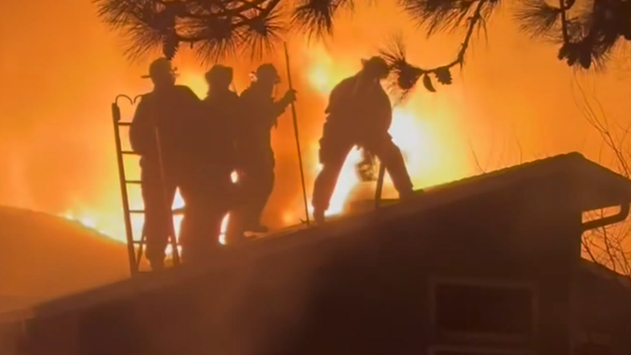 Days after nearby station closure, predawn fire destroys Oakland hills home [Video]