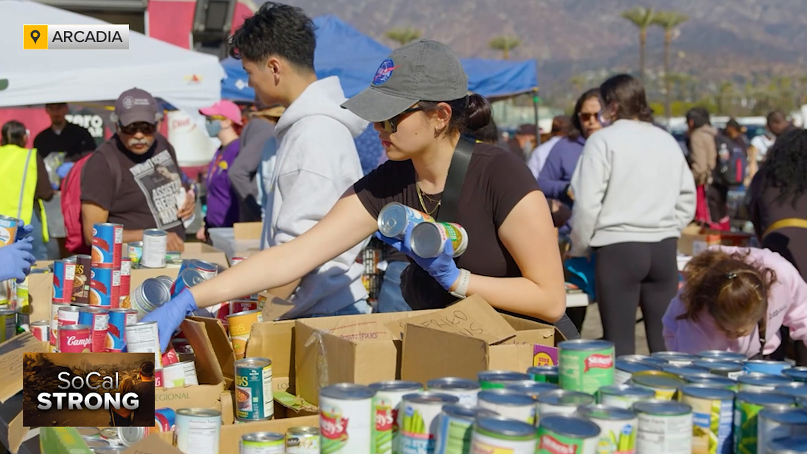 SoCal Strong: How Californians are coming together to support each other during the fires [Video]