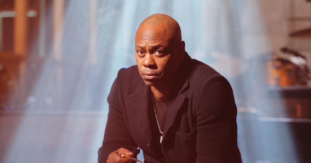 ‘SNL’ host Dave Chappelle weighs in on L.A. fires, Palestine and Trump [Video]