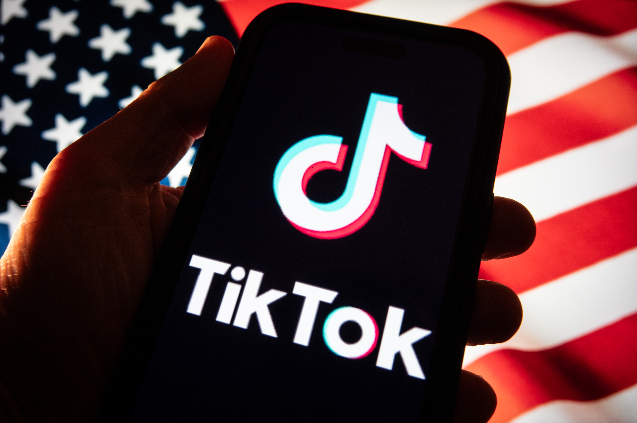 TikTok Thanks Donald Trump As App Restores Service [Video]