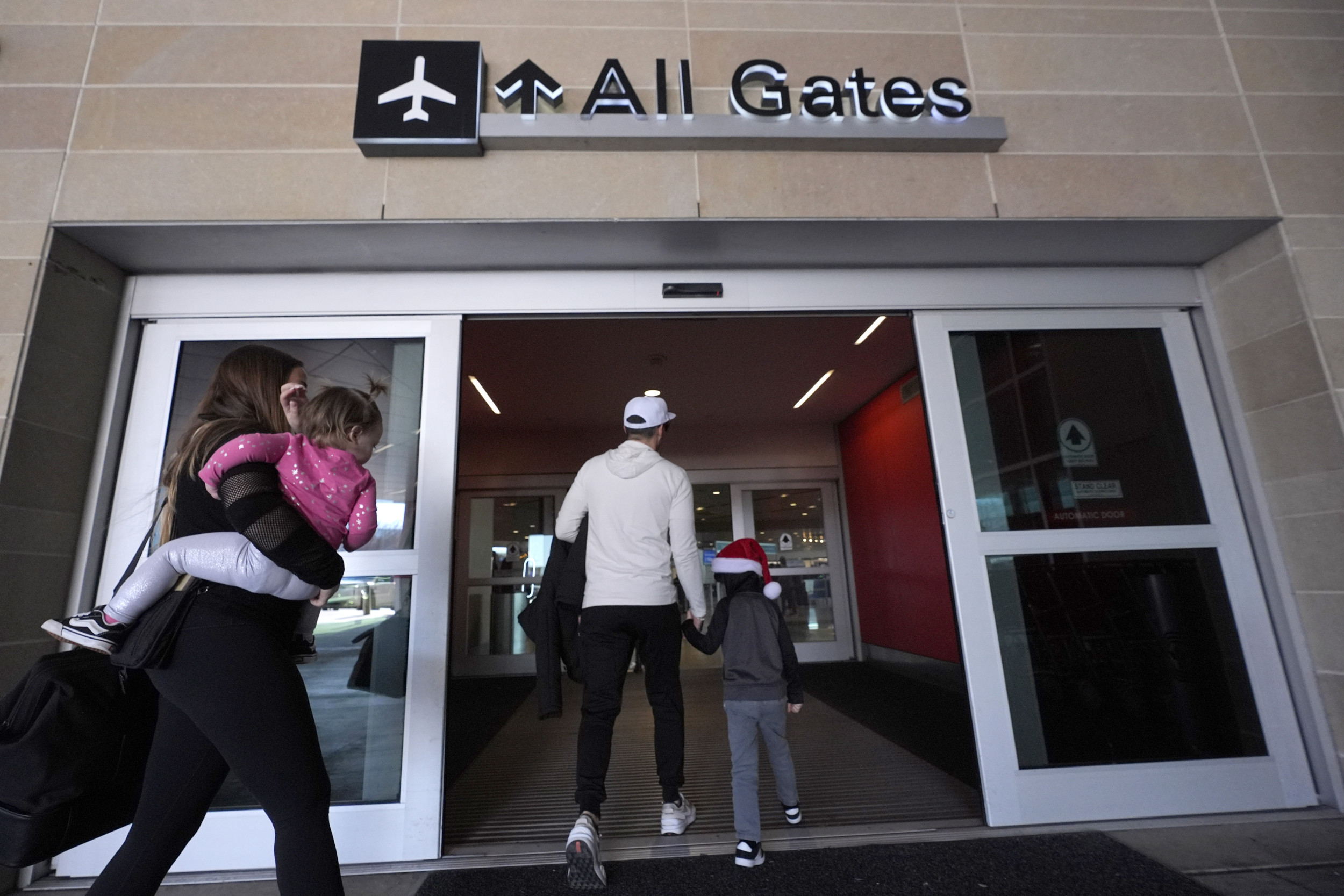 All the Texas Airports Set To Close As Polar Vortex Hits [Video]