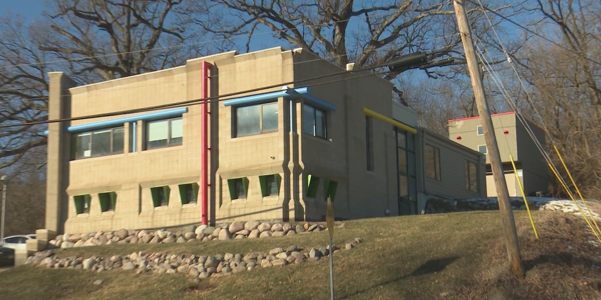 Central Illinois Friends celebrates opening of first LGBTQ+ community center [Video]