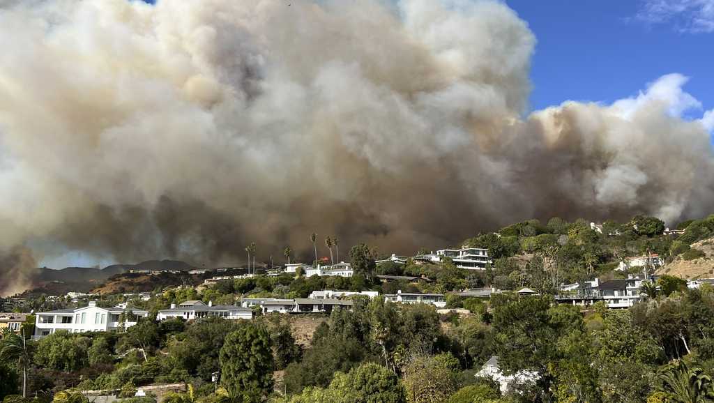 Another day of ferocious winds forecast for Southern California [Video]