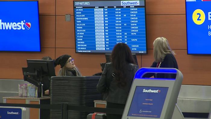 Winter storm causes trouble for air travelers in San Antonio [Video]