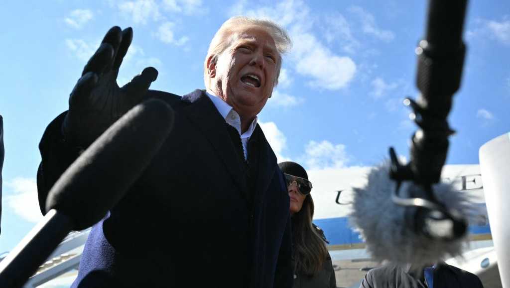 LIVE: Trump visits disaster zones in North Carolina and California [Video]