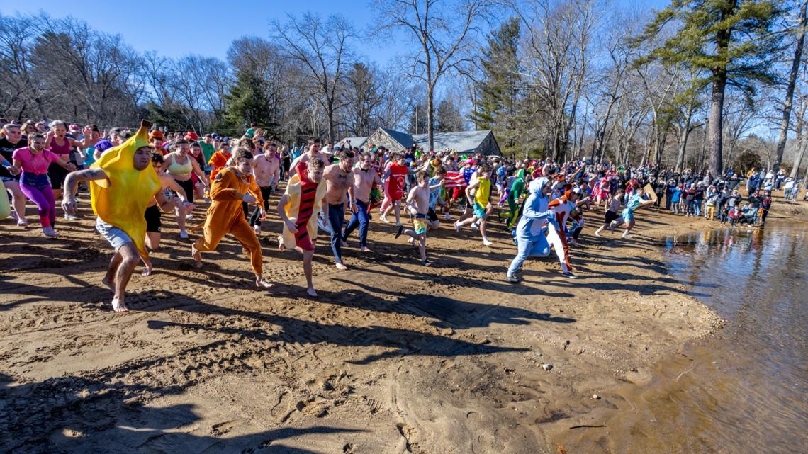 People in costumes will jump into river to support Willimantic soup kitchen [Video]